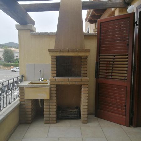 The Sunny House Apartamento Villasimius Exterior foto